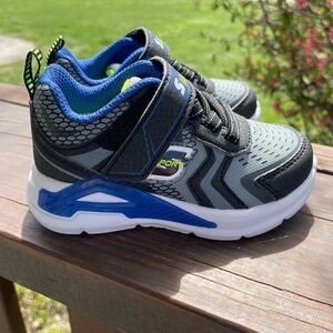 Skechers Kids Gray & Blue Athletic Sneaker with Lights